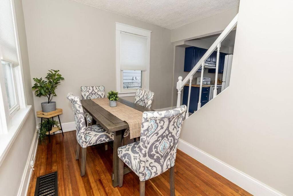 Cozy Riverfront Bungalow With Stunning Views Covington Exterior photo